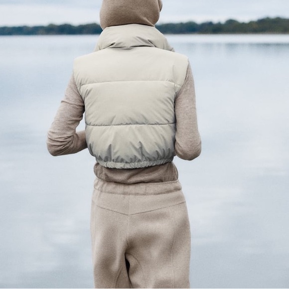 Zara Rubberized Cropped Vest - Picture 5 of 15